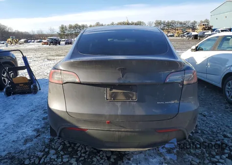 2023 Tesla Model Y z USA, uszkodzony, nr VIN 7SAYGDEE0PF696335